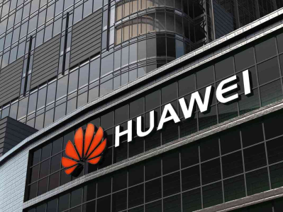 市场份额高达37.4%！华为夺2023年中国折叠屏手机出货量第一，多家厂家投入三折屏手机