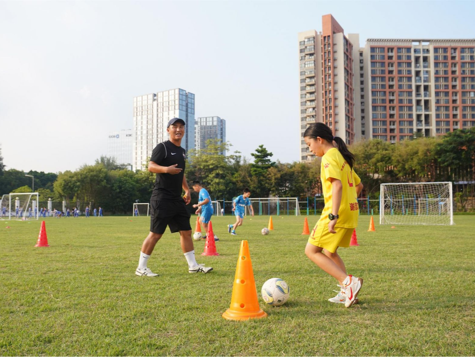 深足校园公开课走进龙外（集团）云和学校