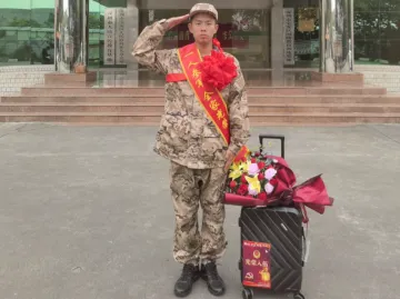 儿子军前效力 父亲后方支援 深圳福海街道上演现代版“上阵父子兵”佳话