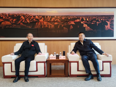 中国国际文化传播中心执行主席龙宇翔到新疆克拉玛依市考察调研