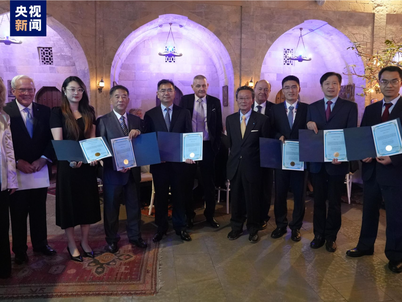 嫦娥五号团队荣获国际宇航科学院最高团队荣誉