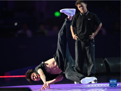 亚运会历史首枚霹雳舞奖牌，属于中国18岁小将亓祥宇