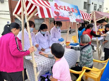 公明街道上村社区开展“深圳慈善月”主题宣传活动