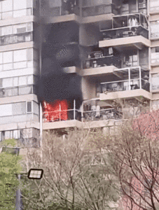 深圳一小区发生火灾，消防：火已扑灭，无人员伤亡