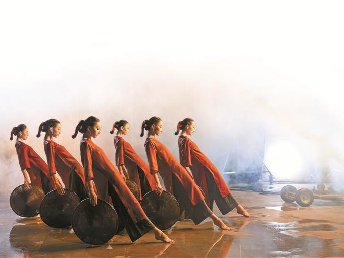 舞剧《咏春》尽显传统文化新表达 舞出中国人对五千年优秀传统文化的热爱