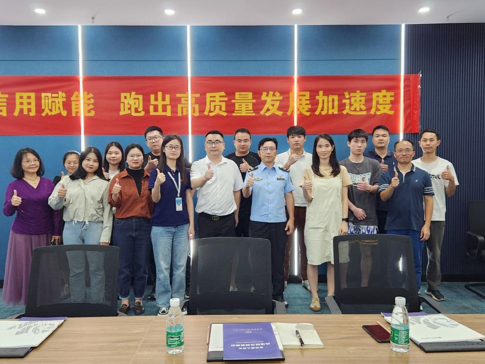 光明市场监管持续开展诚信建设万里行“五进”活动