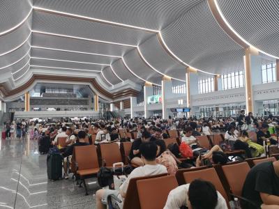 客流量创新高！潮汕站“双节”假期日均开行旅客列车超270列