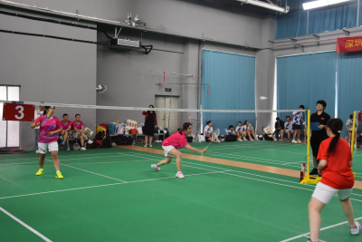 东方社区举行“健康运动 挥洒激情”羽毛球混合团体赛