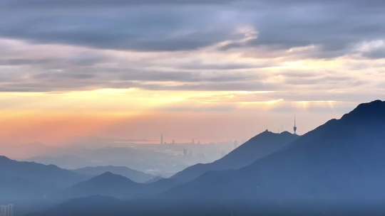 深圳盐田：远望霞光流彩，感受山海港城的浪漫
