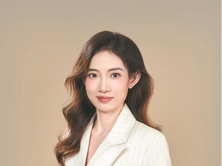 为时代而评 为发展而论