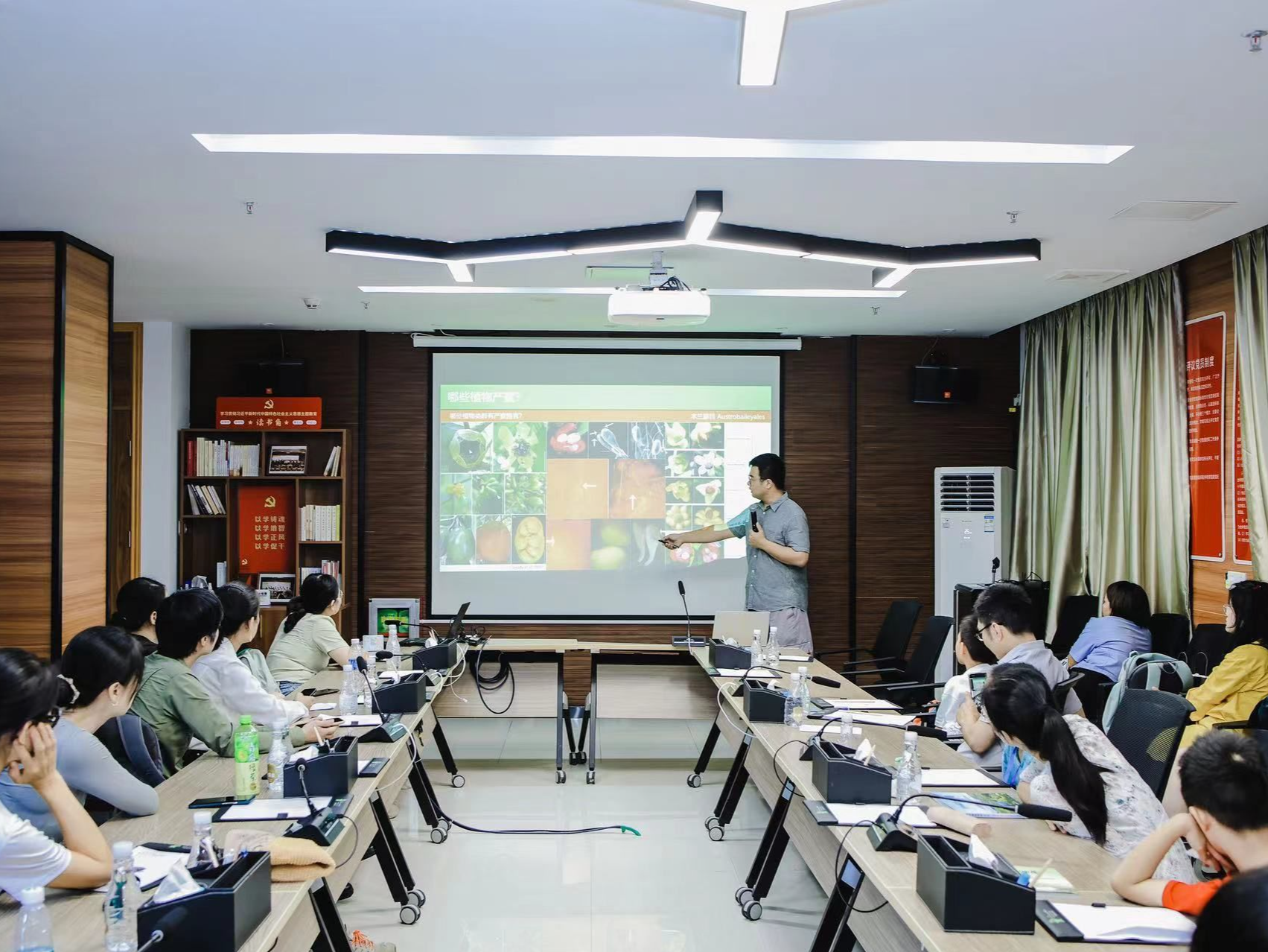 市民齐参与共探蜜源植物，仙湖植物园举办科学节特色活动