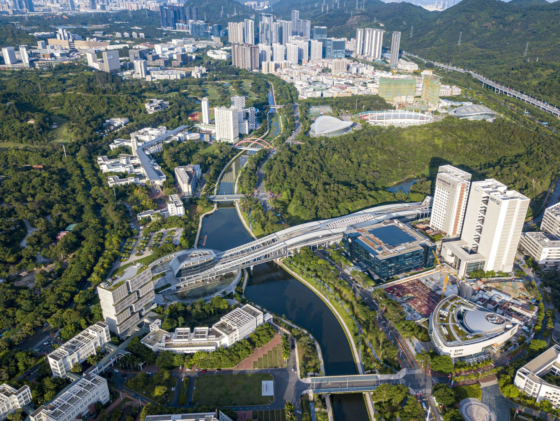 深圳打造绿色低碳发展格局 在蓝天碧草间实现高质量发展