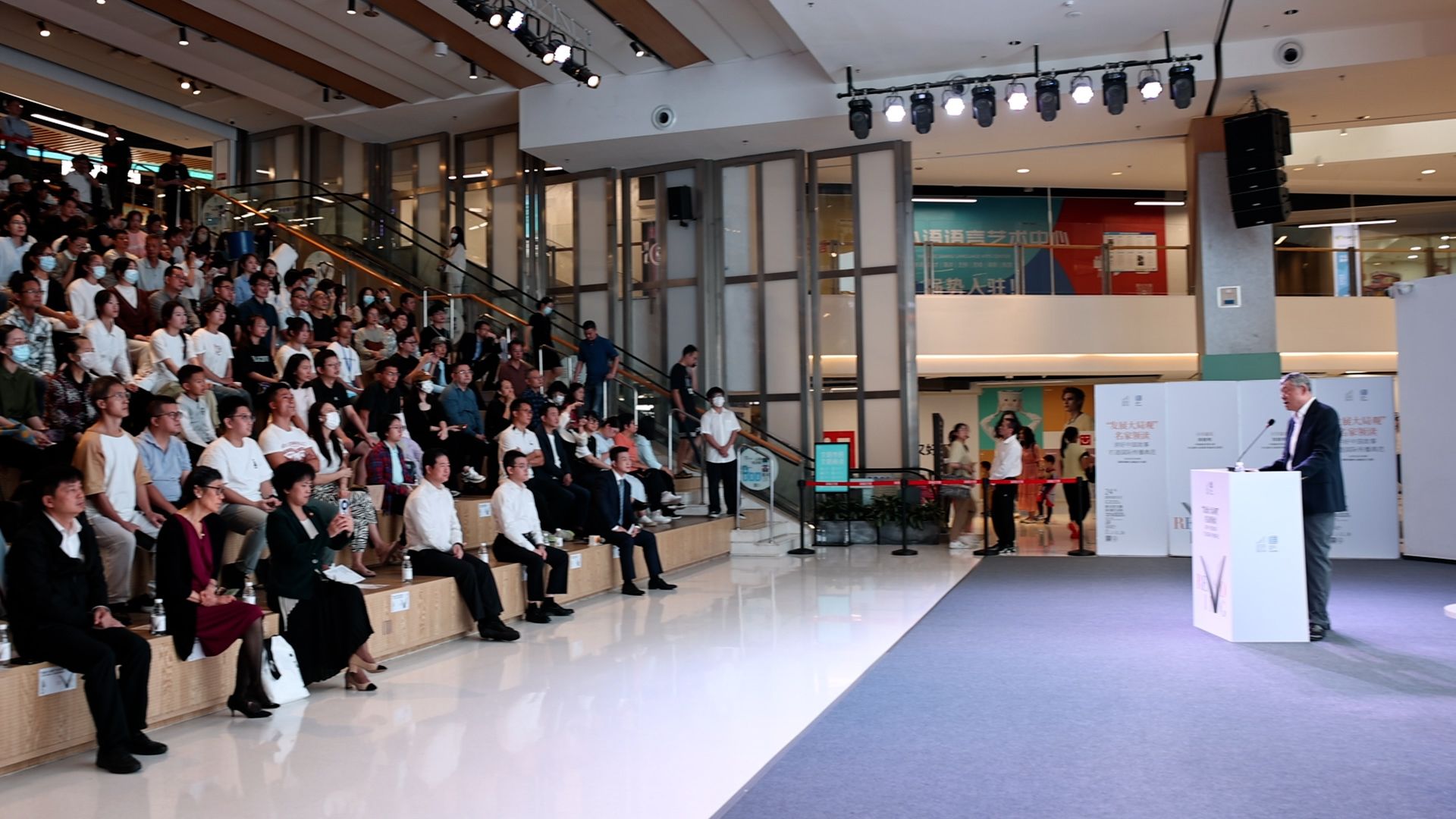 刘晓明来深畅谈如何讲好中国故事 盛赞深圳是中国全民阅读标杆