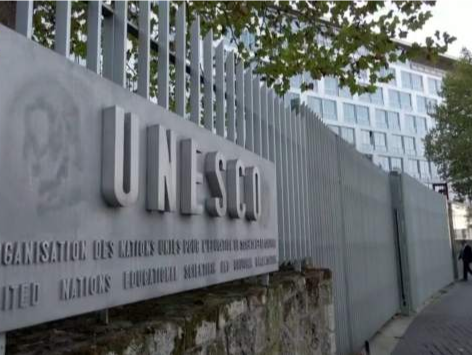 联合国安理会通过决议：在加沙实行人道主义暂停