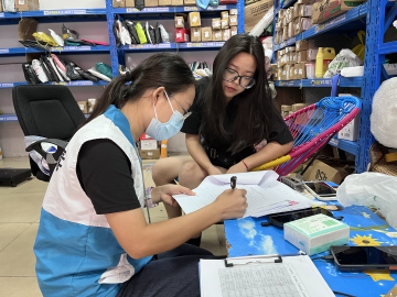凤凰街道：禁毒宣传进物流，筑牢寄递防毒线