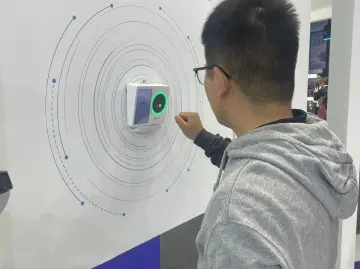 世界互联网大会乌镇峰会开幕，展会现场刮起深圳“科技旋风”