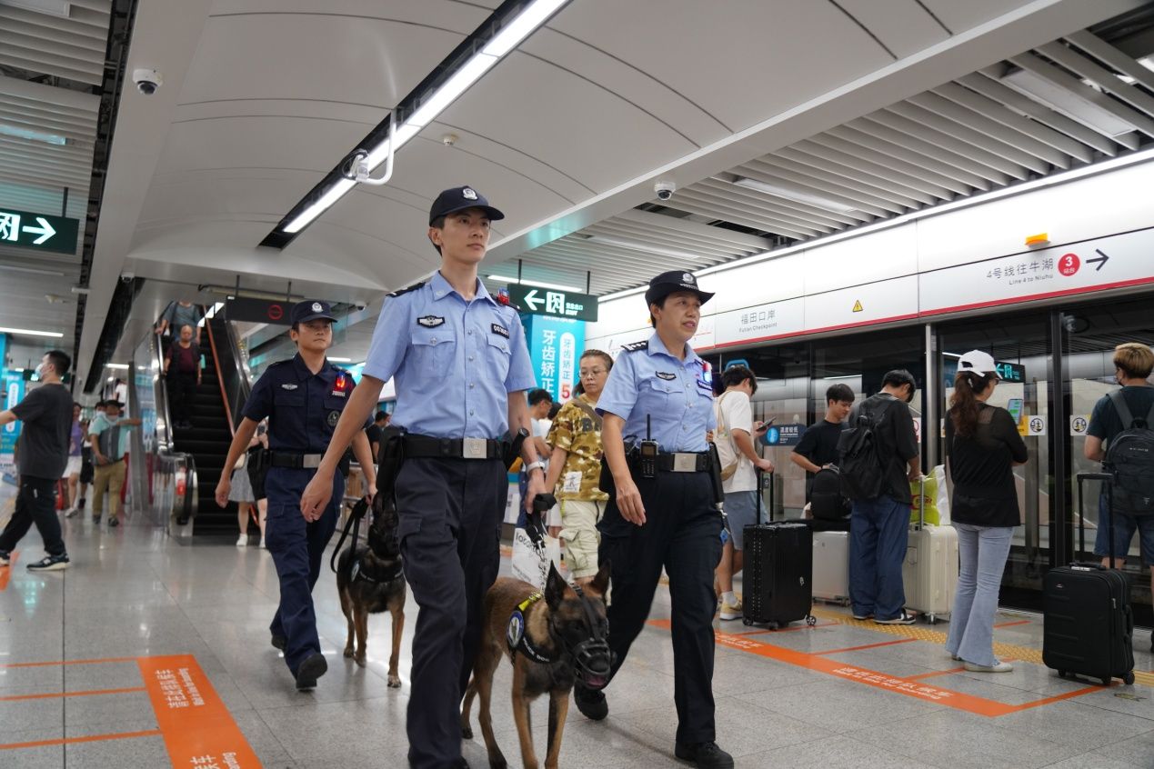 深圳巡防制服图片