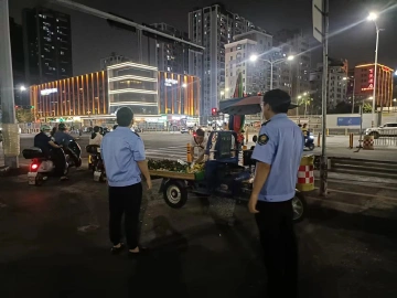 马田街道开展夜市整治行动
