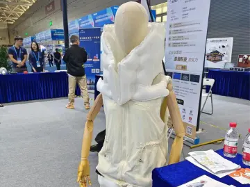 “家庭应急物资”展区亮相高交会