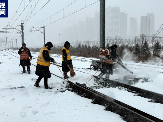 受暴雪影响 哈尔滨铁路停运部分方向旅客列车