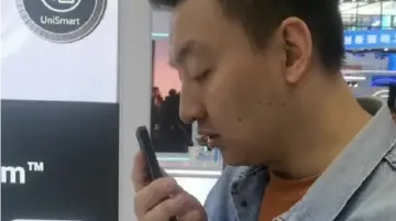 时空壶AI翻译耳机亮相高交会