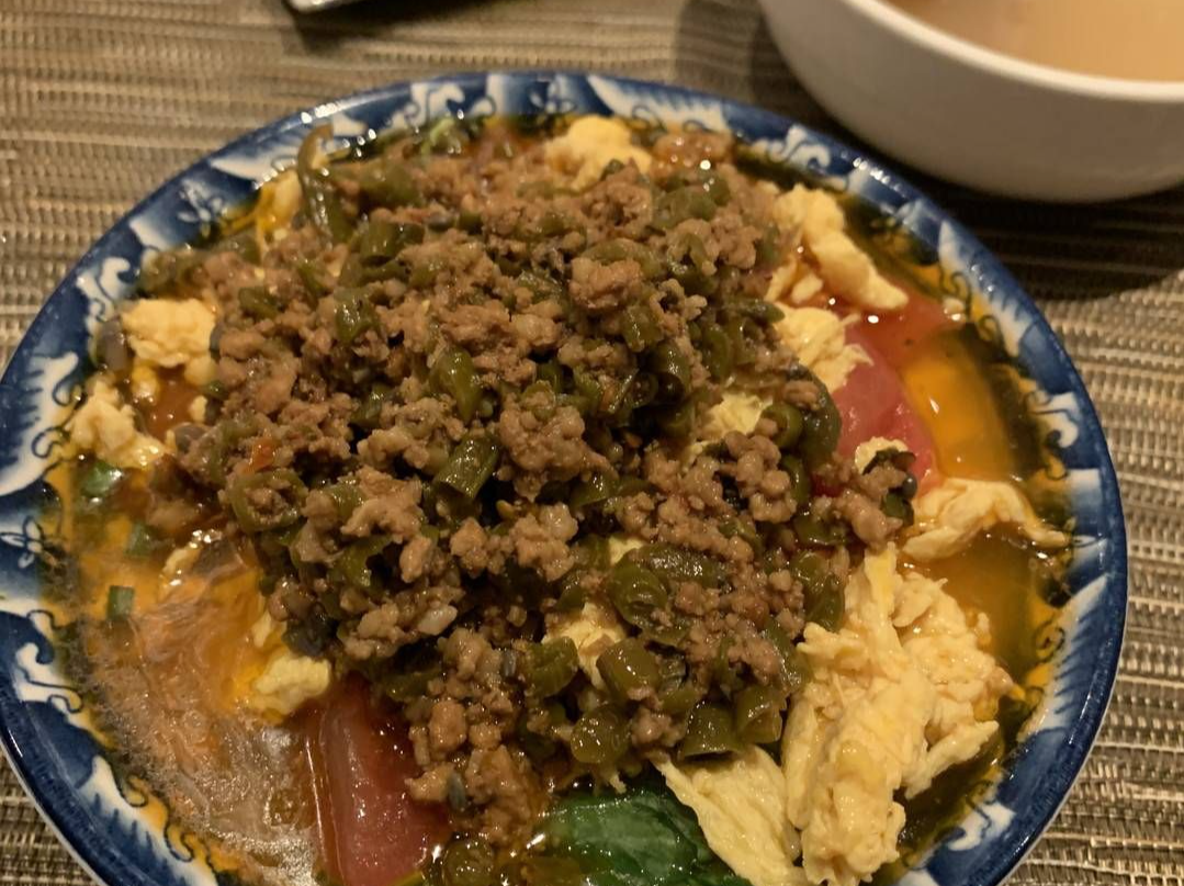 年轻人把五星级酒店当食堂：万元年卡可吃一日三餐，比外卖划算