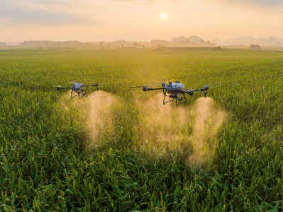 大疆农业发布两款新型农业无人机，多场景作业“一举拿下”
