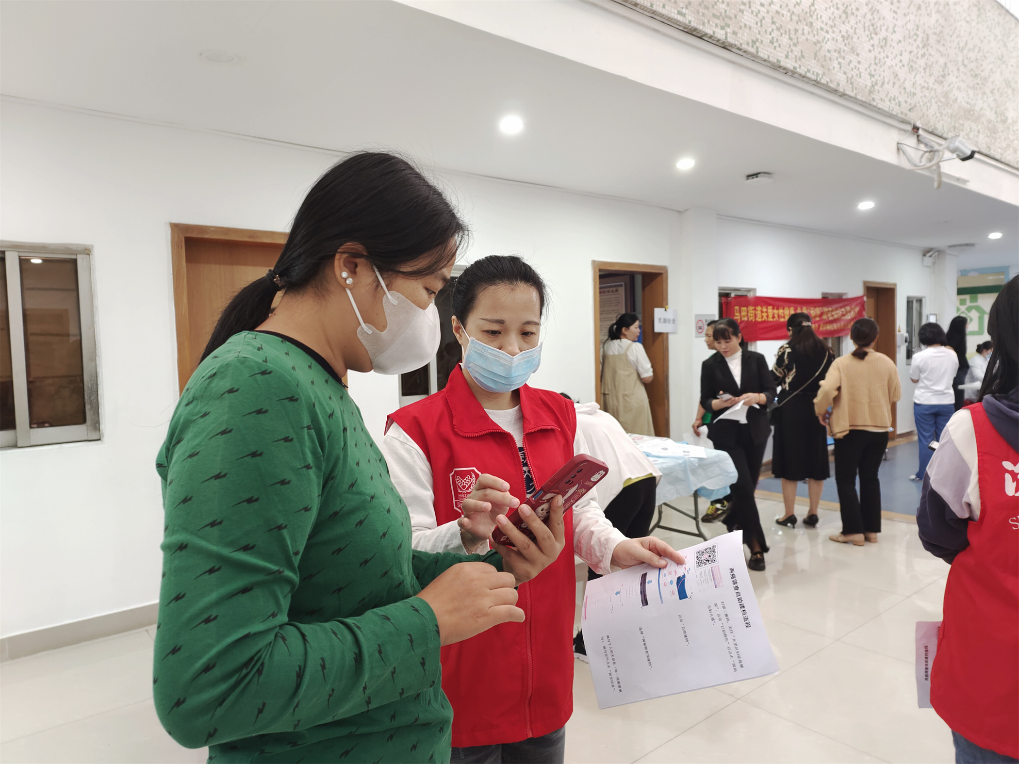 马田街道薯田埔社区开展“两癌”流动筛查，为女性健康保驾护航