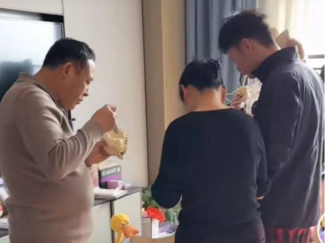 “一家8口打算一辈子住酒店”当事人回应质疑：火了会考虑直播带货