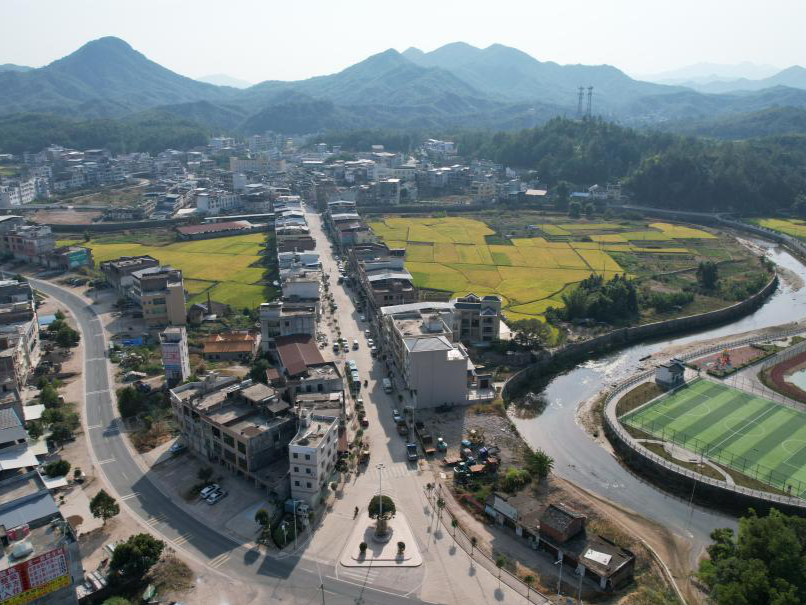 深河共建 圳在帮扶｜和平长塘：屋顶光伏发电 尝到甜头了