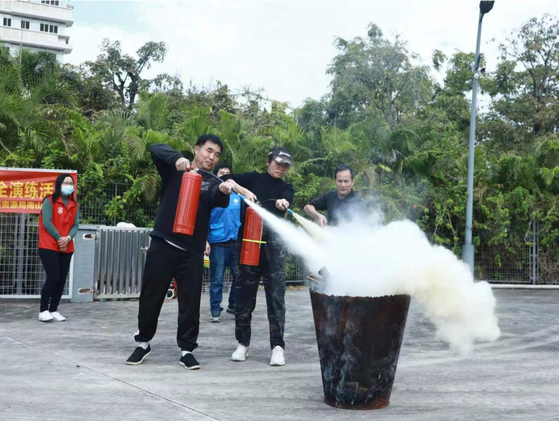 渔业安全生产常抓不懈，南山区举行渔船消防安全演练活动