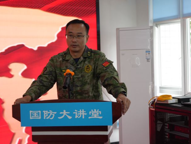 宝安国防教育课堂“活跃”产业园区