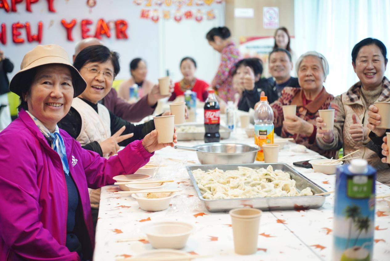 共度“我们的节日”，南园街道开展“庆元旦·迎新年”包饺子活动
