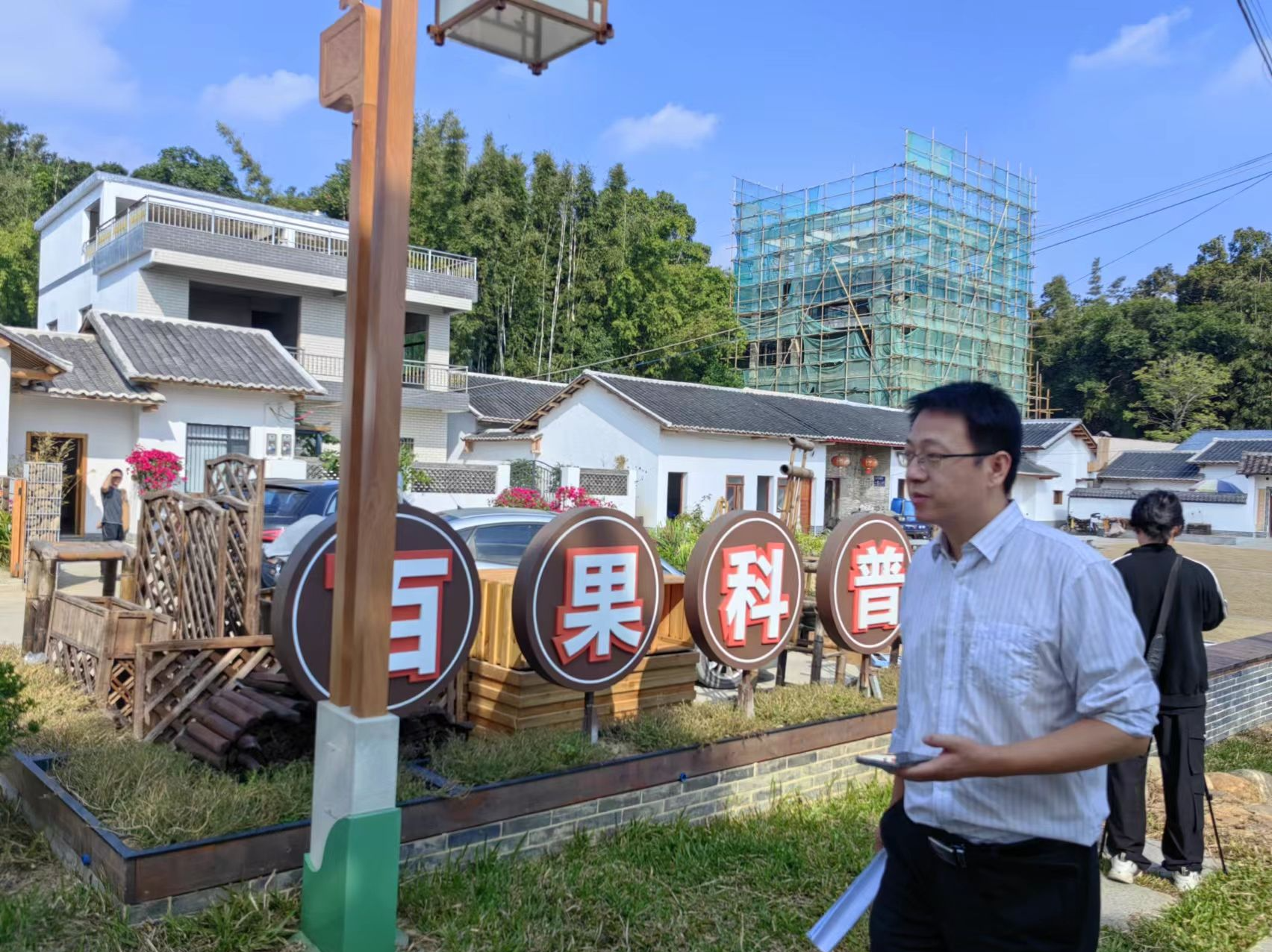 30多名工匠抱团回乡 创建乡村美好生活 惠州“百千万工程”巡礼走进龙门县龙城街道