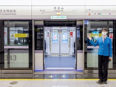 自2024年1月2日起，深圳地铁12号线压缩工作日及周末行车间隔