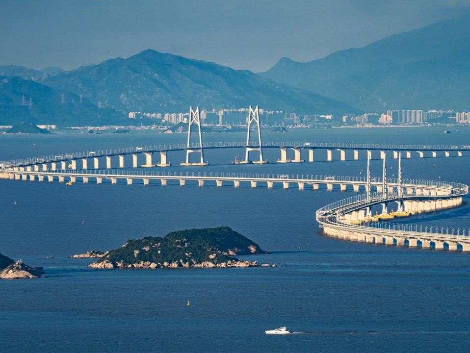 “湾事通”粤港澳同步上线！一站搞定跨境服务，一码畅行大湾区