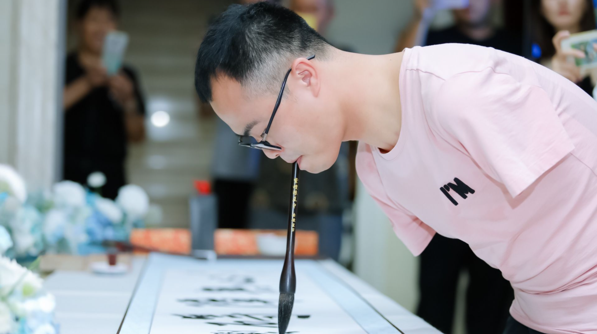 网络公益·V传播·深圳网络名人说——何子龙 