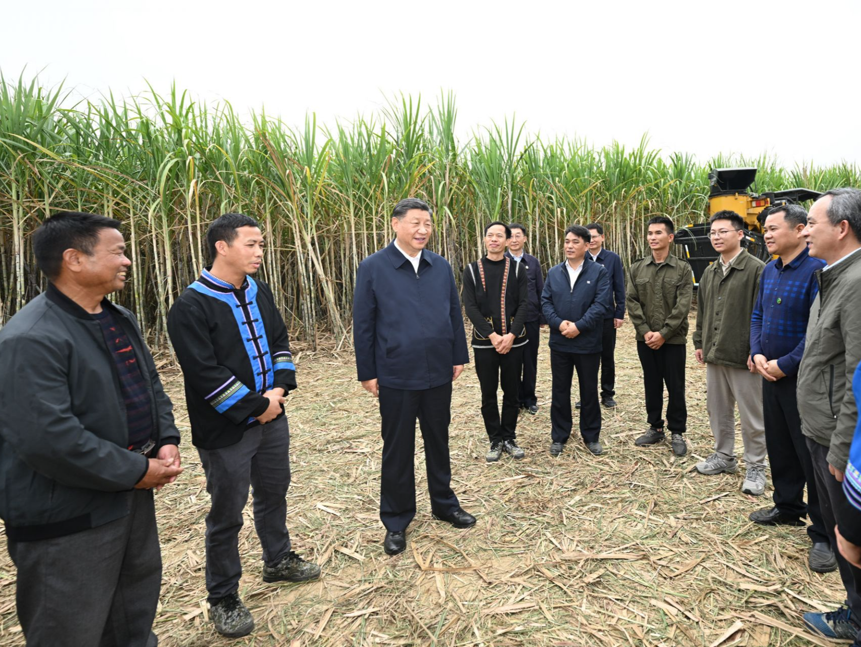 习近平在广西来宾市考察调研   