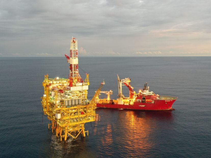 “海基一号”全面投产！南海东部油田原油日产量突破5万吨