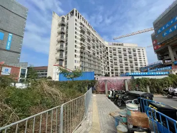 市民呼吁地铁站与肿瘤医院开通便民通道，龙岗区建筑工务署回应