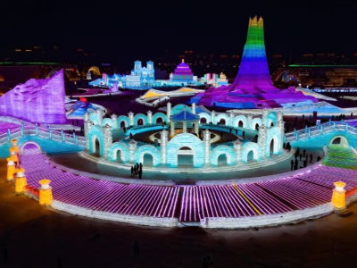 游客吐槽“零下20℃排队几小时”，哈尔滨冰雪大世界致歉：连夜整改