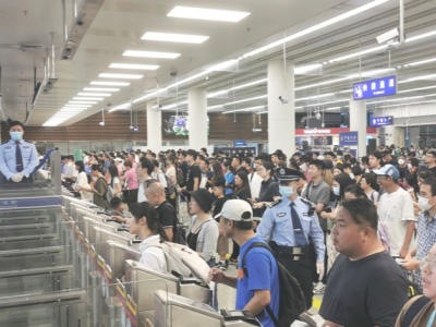 假期将至，深圳各大口岸将迎出入境客流高峰 