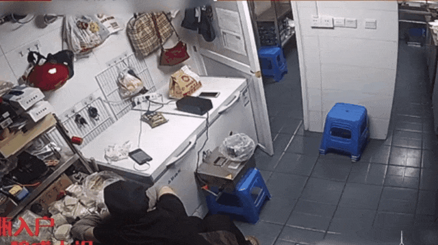 电动自行车入户或将承担法律责任！