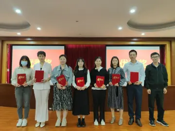 园岭街道举办2023年“双百工程”优秀案例评选活动