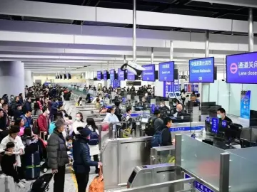 元旦假期深圳口岸预计日迎客超75万人次 市民请错峰出行