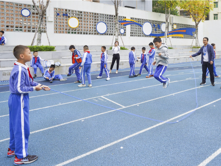 深圳市中小学校“课间微运动”全国现场展示暨研讨活动举行