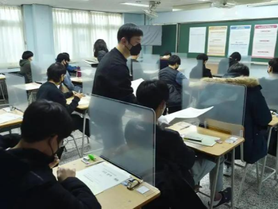 韩国高考提前60秒收卷，学生联名诉讼要求政府赔偿