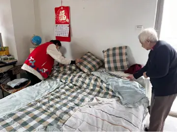 罗湖区：加强走访社区长者，及时救助困难群众