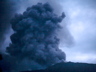 印尼马拉皮火山喷发最后一名失踪者已找到，这里为何灾害频发？