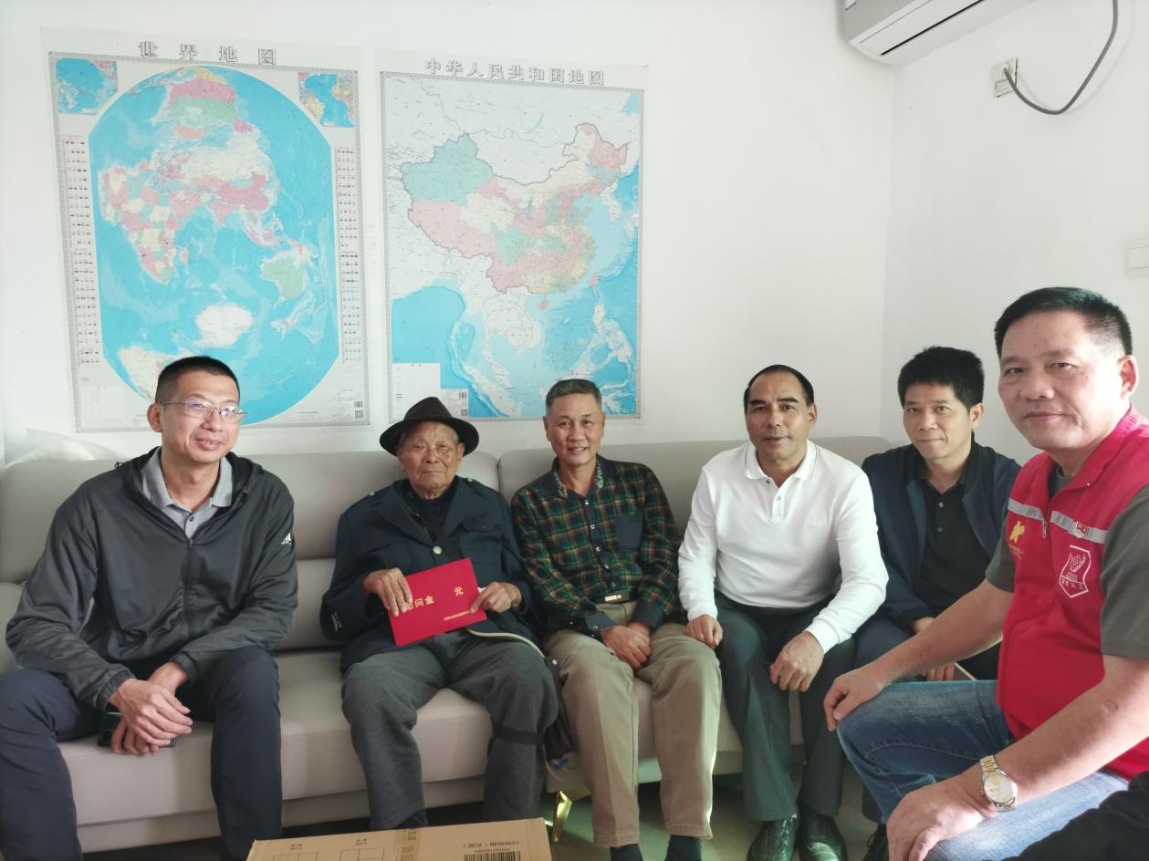 致敬英雄，传递温暖：南山区走访慰问抗战英雄和功臣老兵